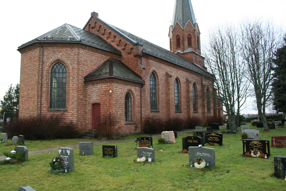 Fil:Årnes kirke Fasade bilde 3.jpg