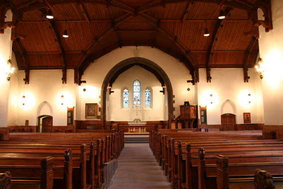 Fil:Årstad kirke Kirkerom fremre 2.jpg