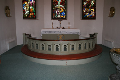 Fil:Ås kirke, Ås Koret med alterparti.jpg