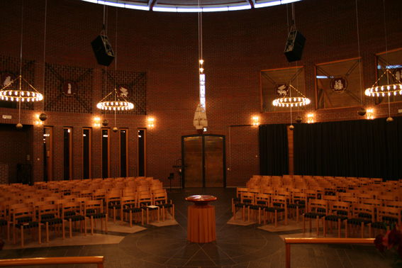 Fil:Åsane kirke Kirkerom bakre.jpg