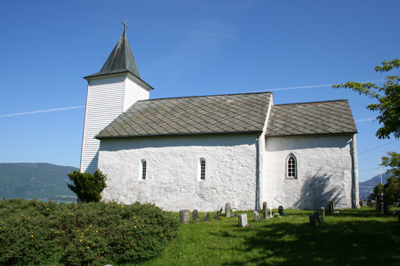 Fil:Ænes kyrkje Fasade 3.jpg