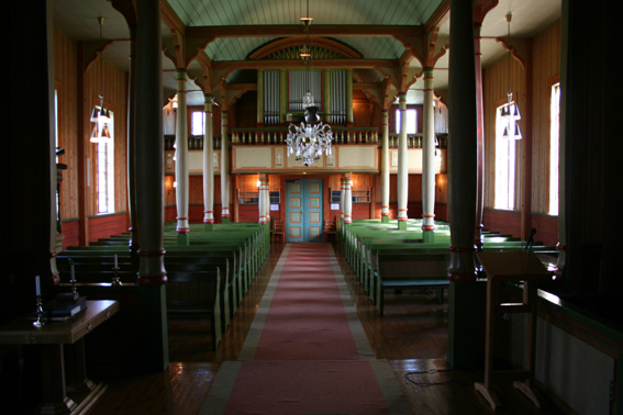 Fil:Ølve kyrkje Kirkerom bakre 1.jpg