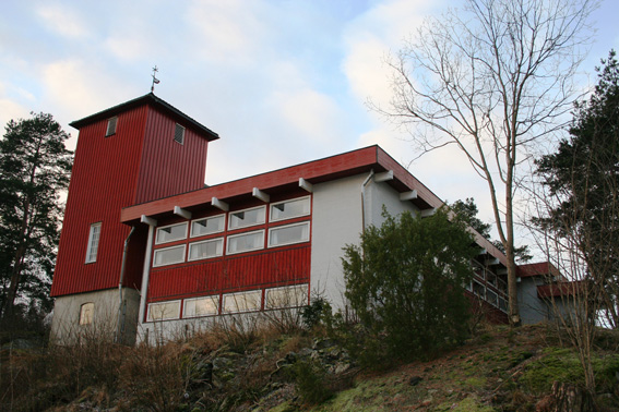 Fil:Ørje kirke Fasade 2.jpg