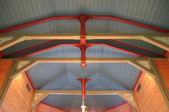 Fil:Alversund kyrkje Himling o.kor.jpg