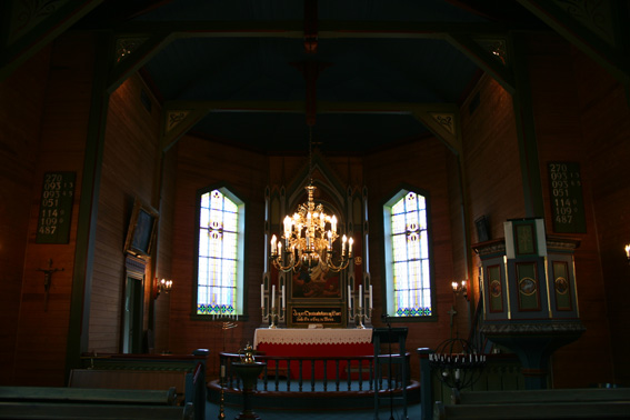 Fil:Alversund kyrkje Koråpning.jpg