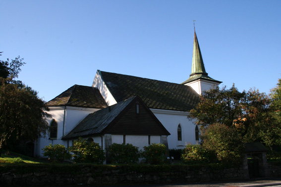 Fil:Birkeland kirke, Nesttun Fasade 1.jpg