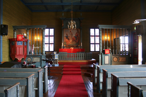 Fil:Blomvåg kyrkje Koråpning.jpg