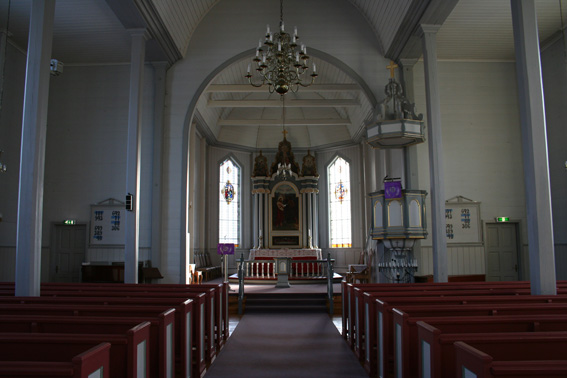 Fil:Bremnes kyrkje, Svortland Koråpning.jpg