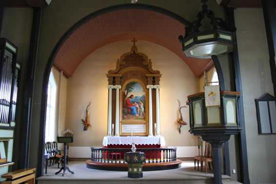 Fil:Bruvik kyrkje Koråpning.jpg