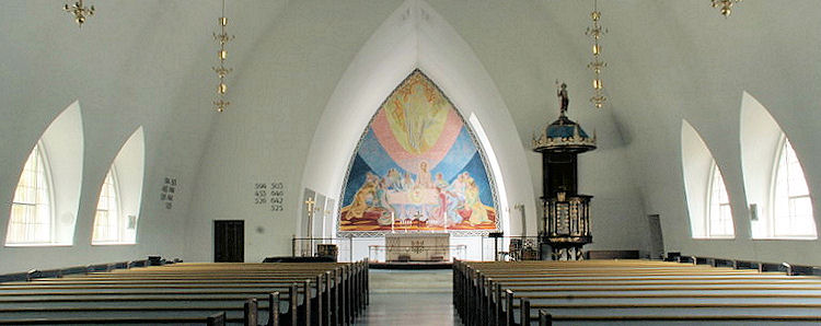 Fil:Dale kyrkje, interiør mot aust, AMH 2008.jpg