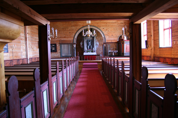 Fil:Eid kyrkje, Kvinnherad Kirkerom fremre.jpg