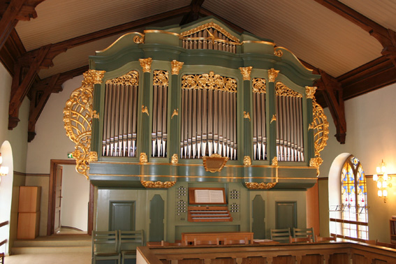 Fil:Eidsvoll kirke Orgel 2.jpg