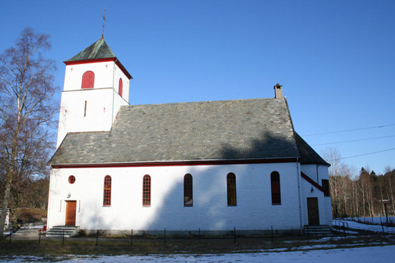 Fil:Førde kyrkje Fasade 3.jpg