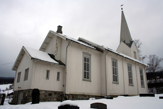 Fil:Feiring kirke Fasade 4.jpg