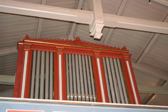 Fil:Feiring kirke Orgel 2.jpg