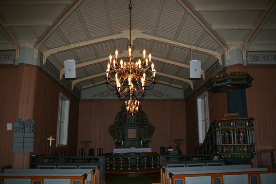 Fil:Fenstad kirke Koråpning.jpg
