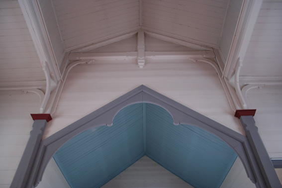 Fil:Fjæra kapell Himling o. kor.jpg