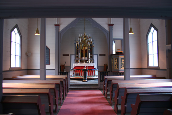 Fil:Fjæra kapell Kirkerom fremre.jpg