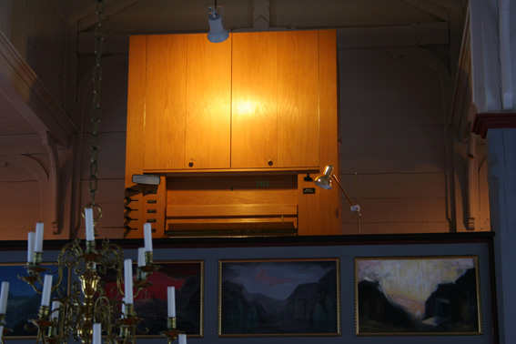 Fil:Fjæra kapell Orgel 2.jpg