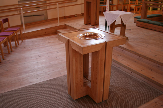 Fil:Fridalen kirke Døpefont 1.jpg