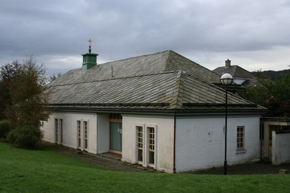 Fil:Fridalen kirke Fasade 7.jpg