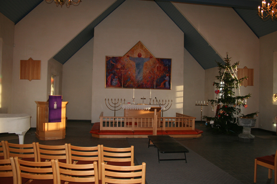 Fil:Frogn kirke Koret.jpg