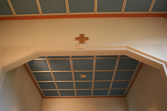 Fil:Fusa kyrkje Himling o.kor.jpg