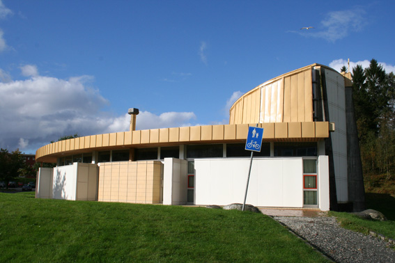 Fil:Fyllingsdalen kirke Fasade 3.jpg