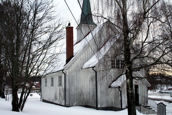 Fil:Gjøfjell kirke Fasade 5.jpg