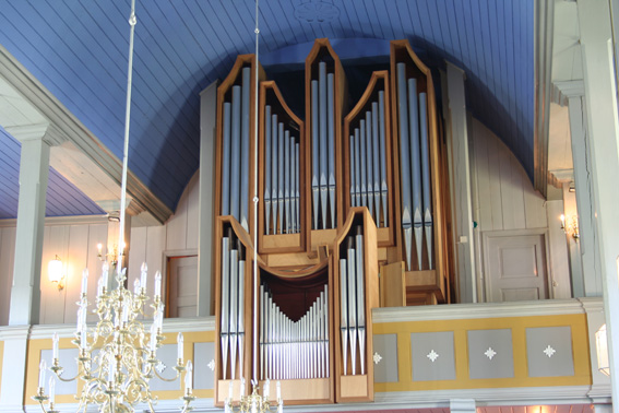Fil:Gjerstad kyrkje, Osterøy Orgel 2.jpg