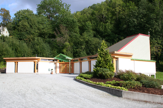 Fil:Haga kyrkje Fasade 2.jpg