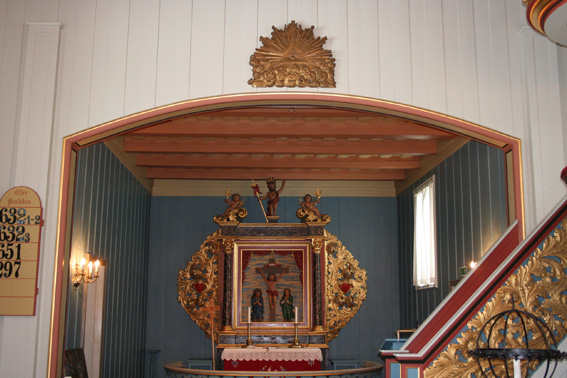 Fil:Hakadal kirke Koråpningen.jpg