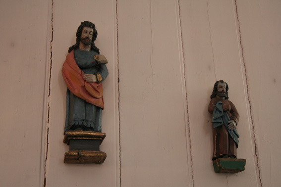 Fil:Heni kirke, Gjerdrum Figurer 2.jpg