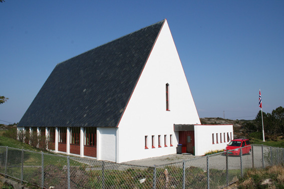 Fil:Hjelme kyrkje Fasade 4.jpg