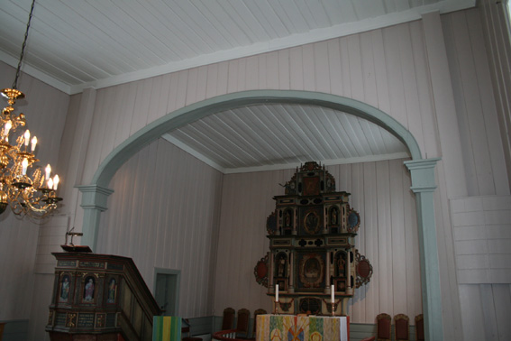 Fil:Holter kirke, Nannestad Koråpningen.jpg