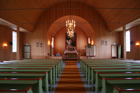 Fil:Hundvin kyrkje Kirkerom fremre.jpg