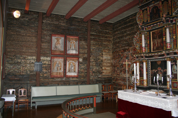 Fil:Hurdal kirke Korvegg 1.jpg