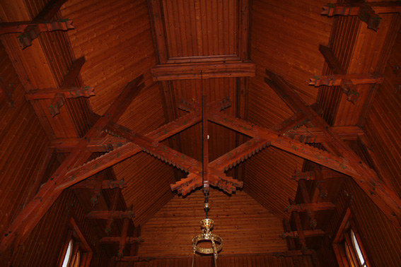 Fil:Hvitsten kirke Himling i kirkerommet.jpg