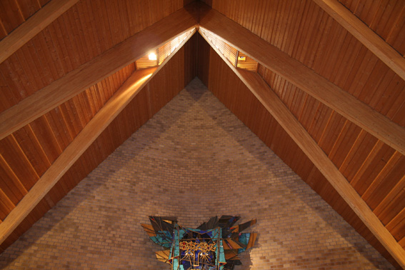 Fil:Jar kirke Hinling over kor.jpg