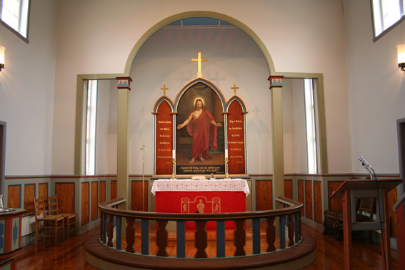 Fil:Kausland kyrkje Alterparti.jpg