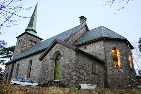 Fil:Kolbotn kirke Fasade 2.jpg