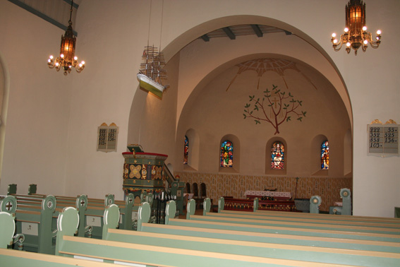 Fil:Kråkerøy kirke Koråpningen.jpg