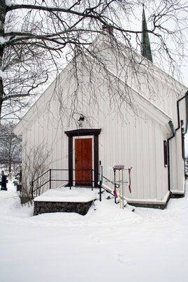 Fil:Krør kirke Fasade 3.jpg