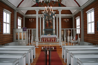 Fil:Krør kirke Kirkerommet sett fra bakdør.jpg