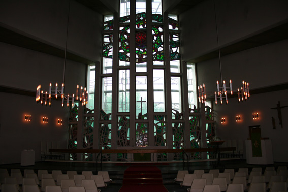 Fil:Landås kirke Koråpning.jpg