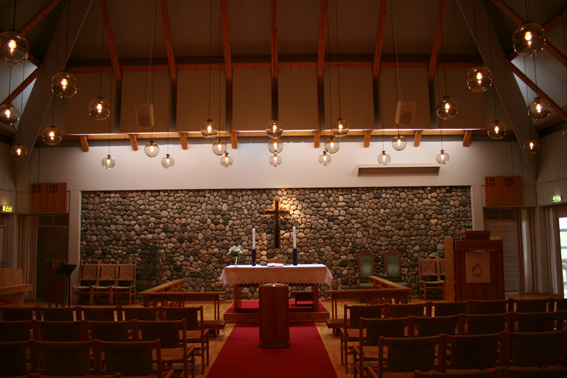 Fil:Landro kyrkje, Vesthordland Koråpning.jpg