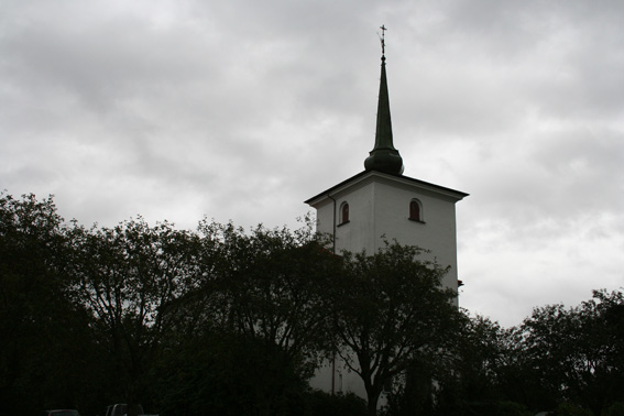 Fil:Loddefjord kirke Fasade 2.jpg