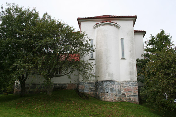 Fil:Loddefjord kirke Fasade 6.jpg