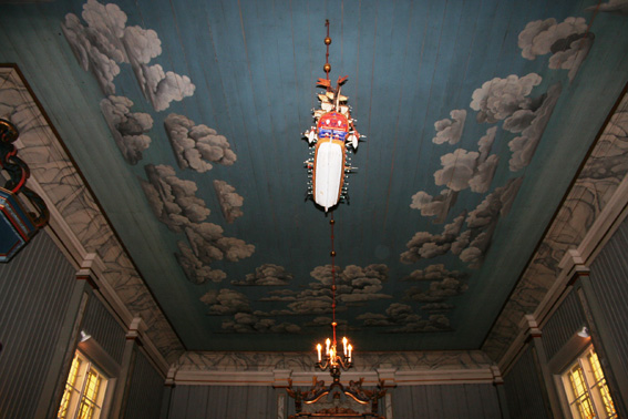 Fil:Lunder kirke, Ringerike Himlinger over kor.jpg