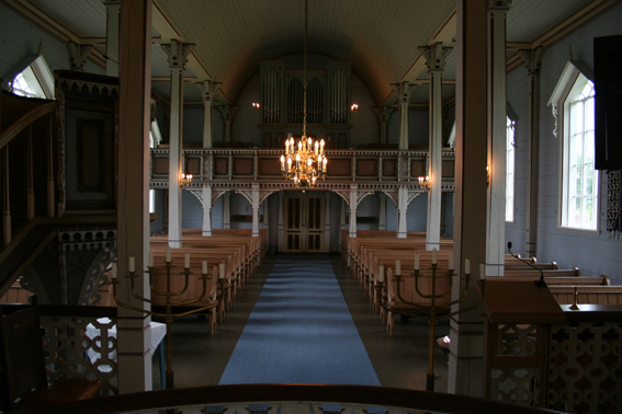 Fil:Lygra kyrkje Kirkerom bakre.jpg